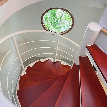 Le Resort And Villas Rawai Kültér fotó Spiral staircase