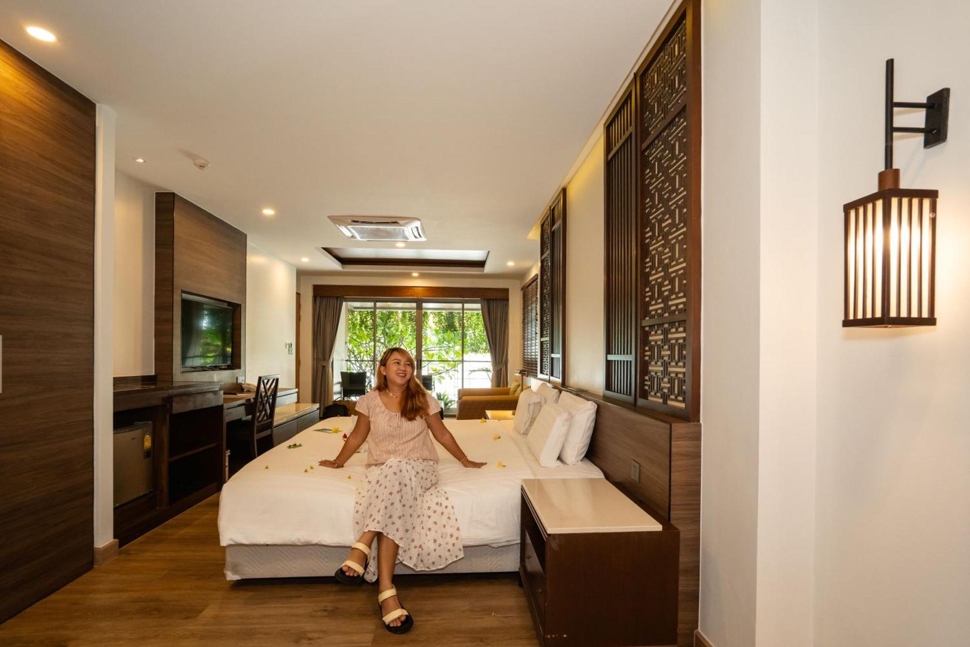 Le Resort And Villas Rawai Kültér fotó A guest at the hotel